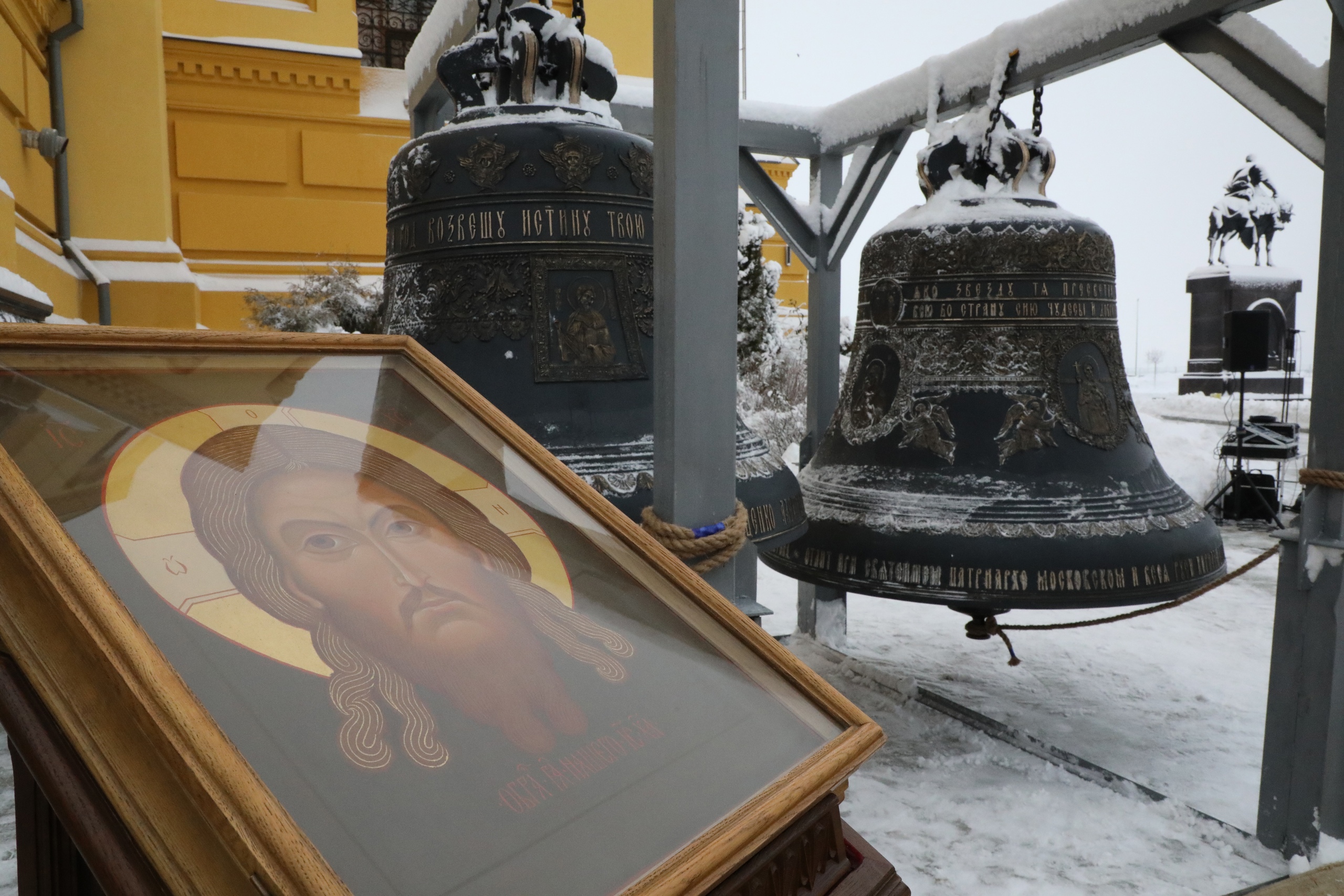 В Нижегородский Кремль привезли колокола