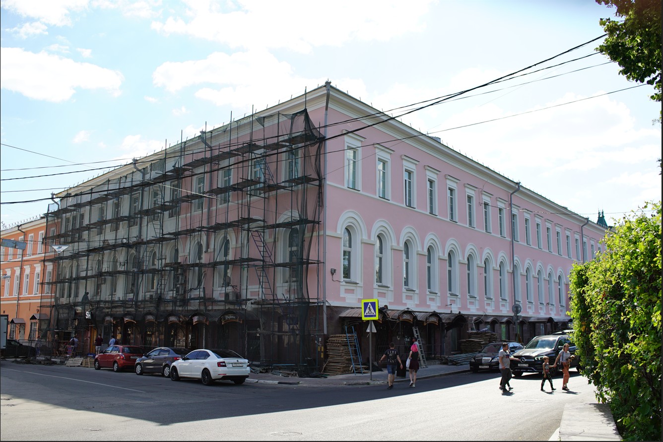 Ремонт нижегородская. Нижегородский государственный выставочный комплекс. Выставочный комплекс Нижний Новгород пл. Минина. Выставочный комплекс на площади Минина. Здание редакции нижегородские новости.