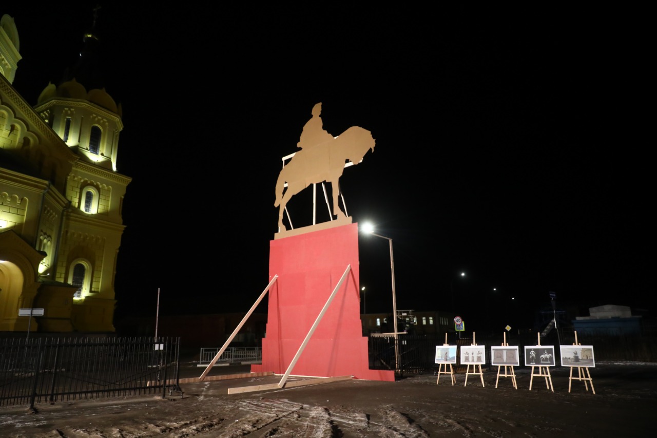 Памятник александру невскому в нижнем новгороде фото