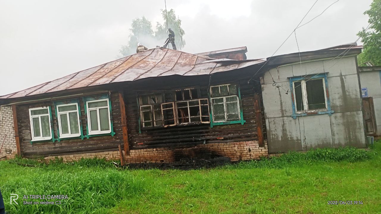 Дом культуры загорелся в селе Сосновского района 3 июня | 03.06.2022 |  Нижний Новгород - БезФормата