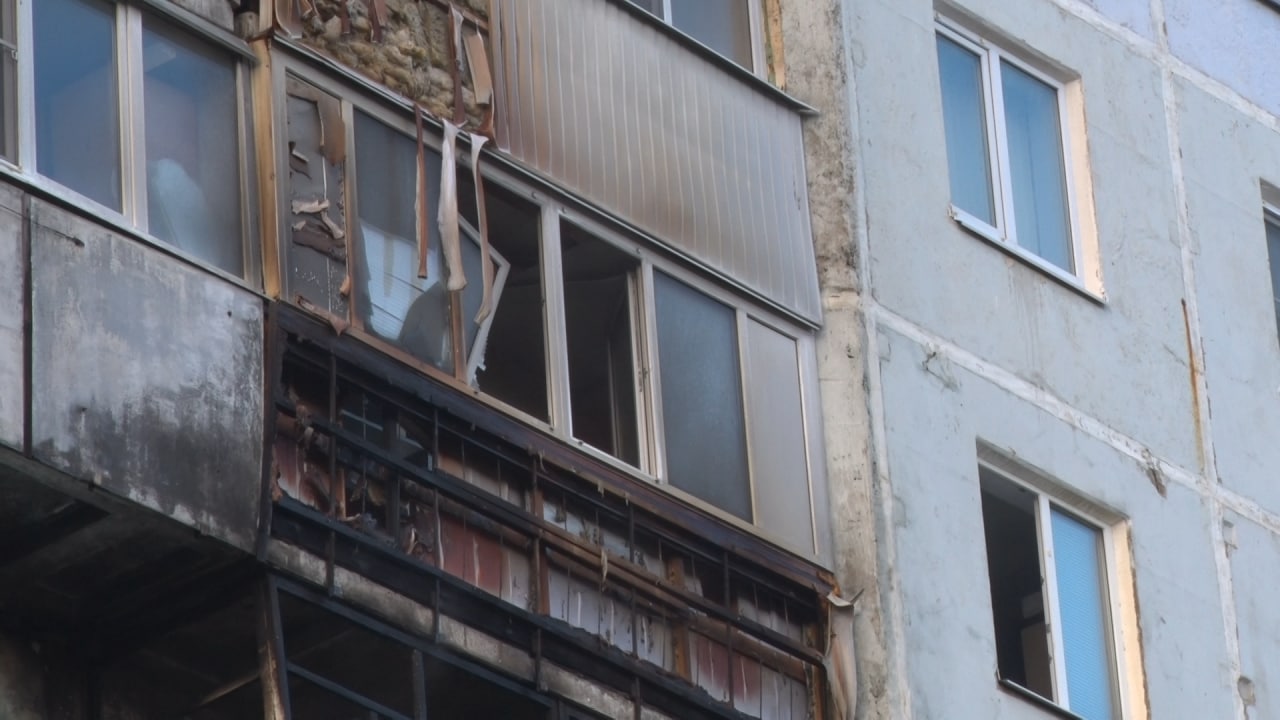 Балкон сгорел в доме на бульваре Космонавтов в Дзержинске | 06.09.2022 |  Нижний Новгород - БезФормата