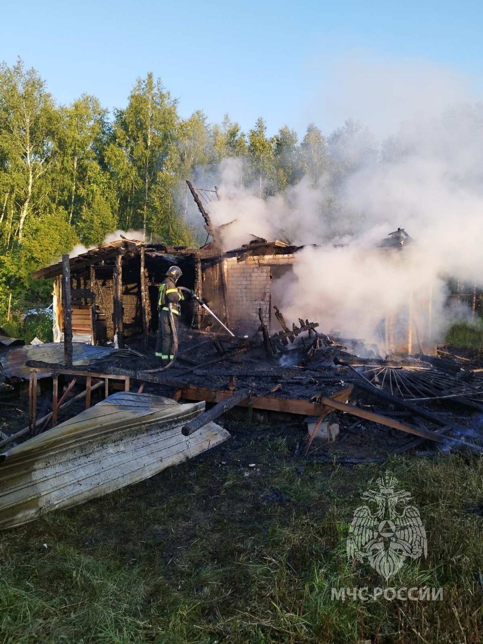 Садовый дом сгорел из-за удара молнии в Нижегородской области | Открытый  Нижний