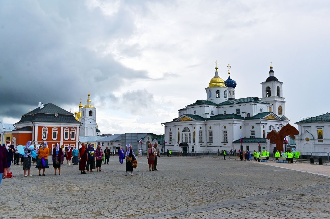 Соборная площадь в Магадане фото