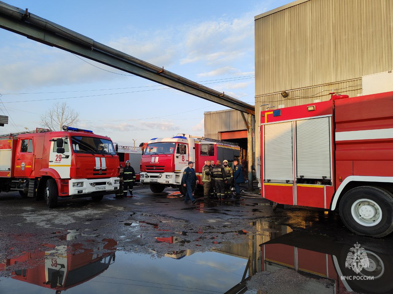 Площадь ночного пожара на складе в Нижнем Новгороде составила 3100 кв. м |  01.10.2023 | Нижний Новгород - БезФормата