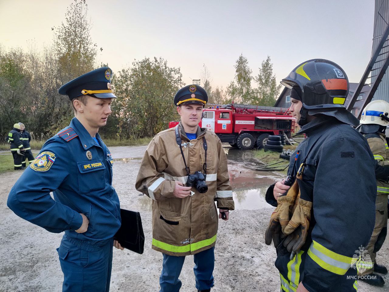 Площадь ночного пожара на складе в Нижнем Новгороде составила 3100 кв. м |  01.10.2023 | Нижний Новгород - БезФормата