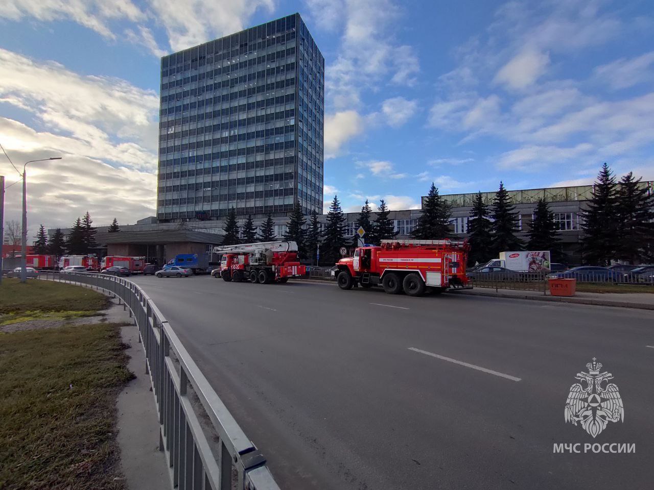 277 человек эвакуировали из здания НПП «Полет» в Нижнем Новгороде |  Открытый Нижний