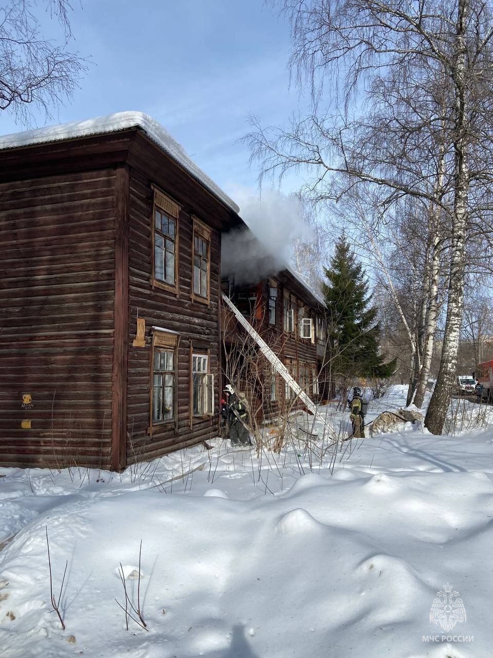 Расселенный дом загорелся на улице Усиевича в Нижнем Новгороде | Открытый  Нижний