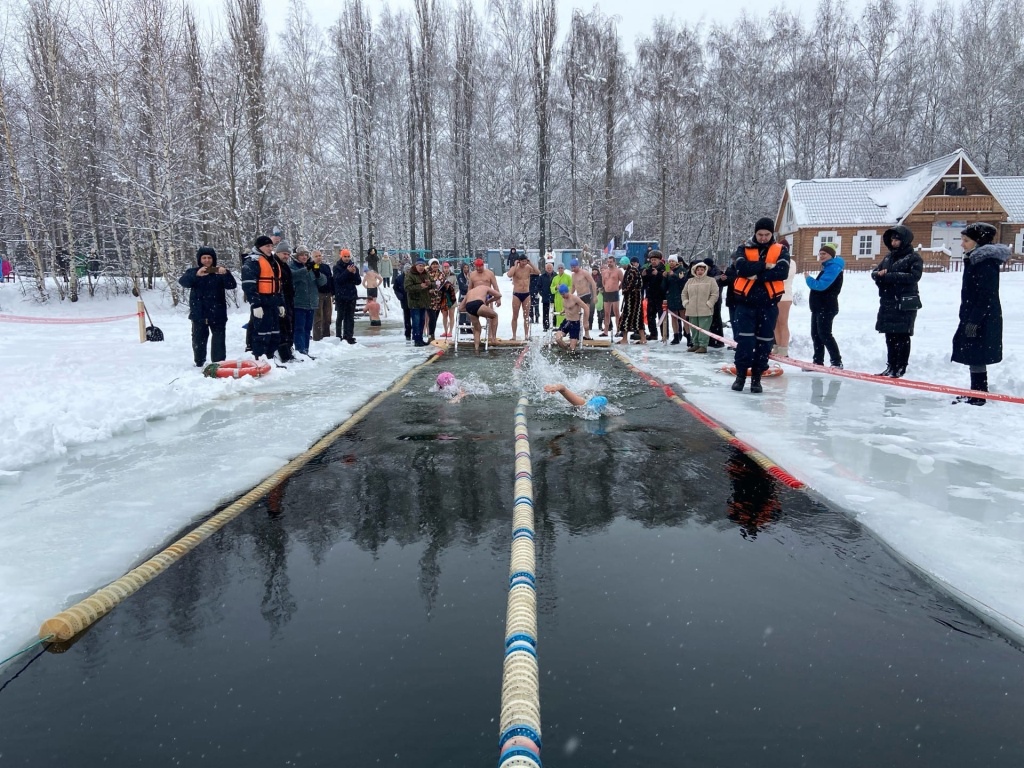 Места для купания в нижнем новгороде 2024. Прорубь на крещение Нижний Новгород. Крещенские купания Нижний Новгород. Купели в Нижнем Новгороде. Купели на крещение в Нижнем Новгороде 2022.