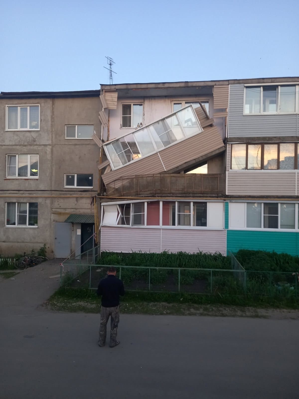 Балкон жилого дома обрушился в Нижегородской области | 13.06.2022 | Нижний  Новгород - БезФормата