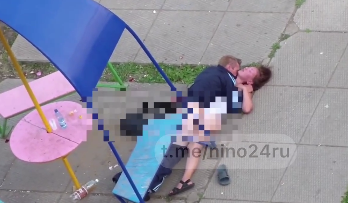 Еще одна пара занялась сексом у детской площадки на Лескова в Нижнем  Новгороде | Открытый Нижний