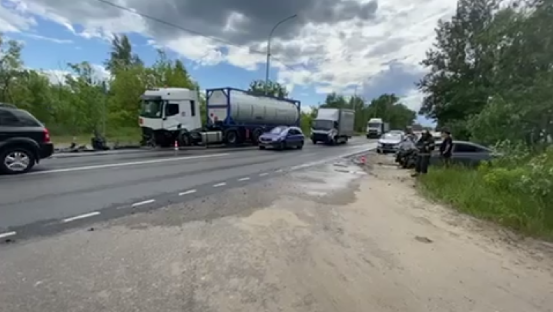 Женщина потеряла сознание за рулем и влетела в фуру в Дзержинске | Открытый  Нижний