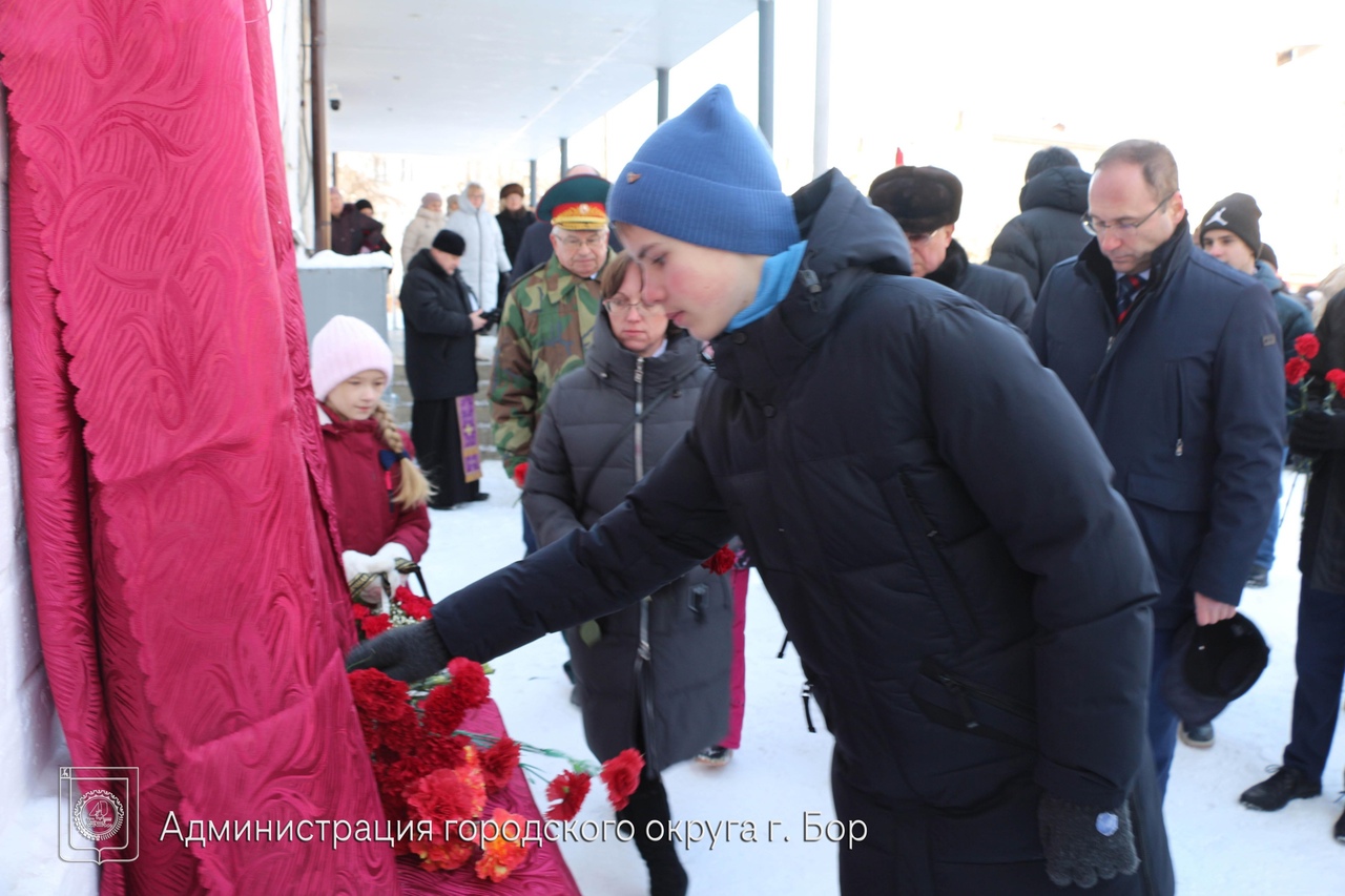 Память погибшего в СВО Сергея Жунтова увековечили на Бору | 25.02.2023 |  Нижний Новгород - БезФормата