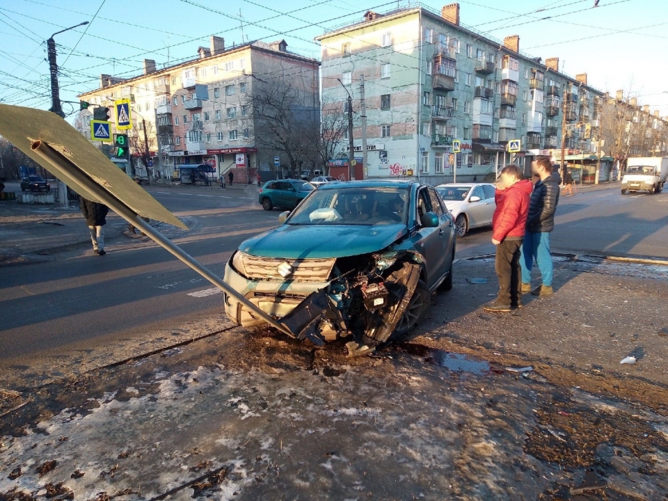 Image for Две женщины госпитализированы из-за столкновения двух авто в Дзержинске