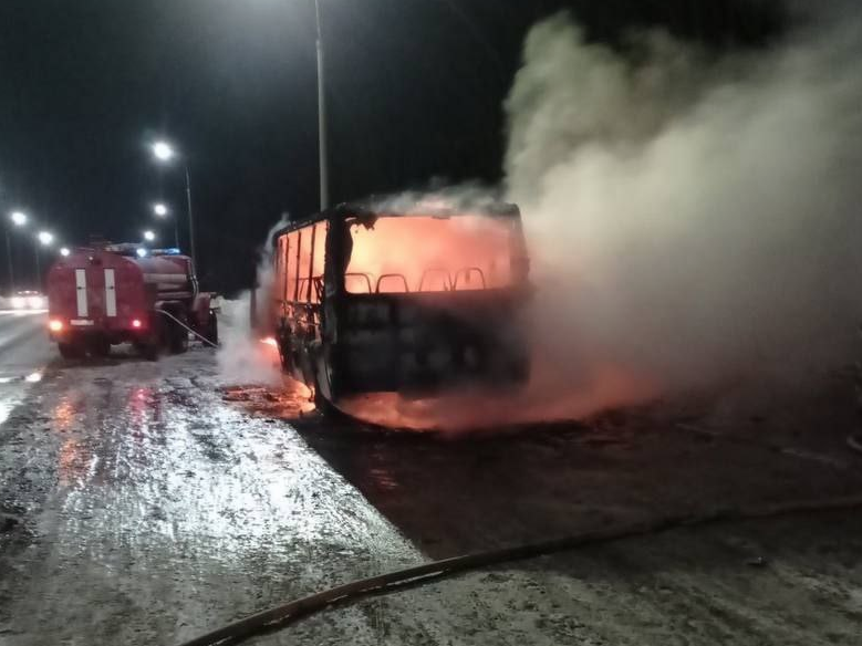 Image for Маршрутка сгорела дотла в Чкаловске 15 января