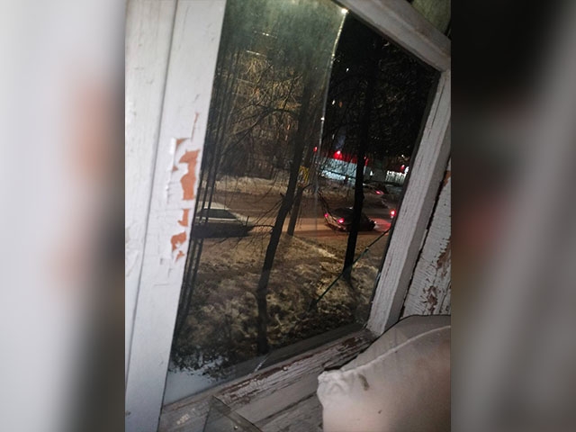 Image for Коммунальщики разбили окна дома в Нижнем Новгороде при очистке крыши