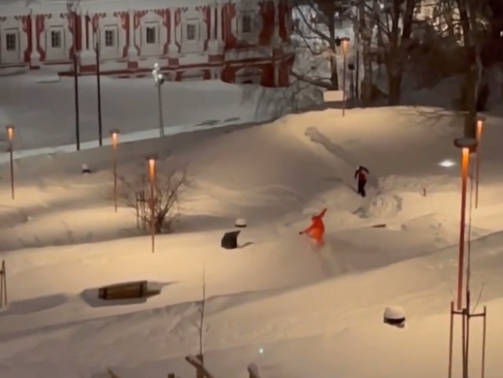 Image for Нижегородцы прокатились на сноубордах по набережной Федоровского